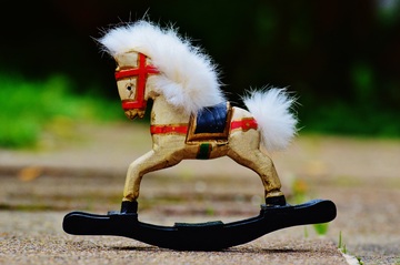 Imagen de un caballo de madera de juguete