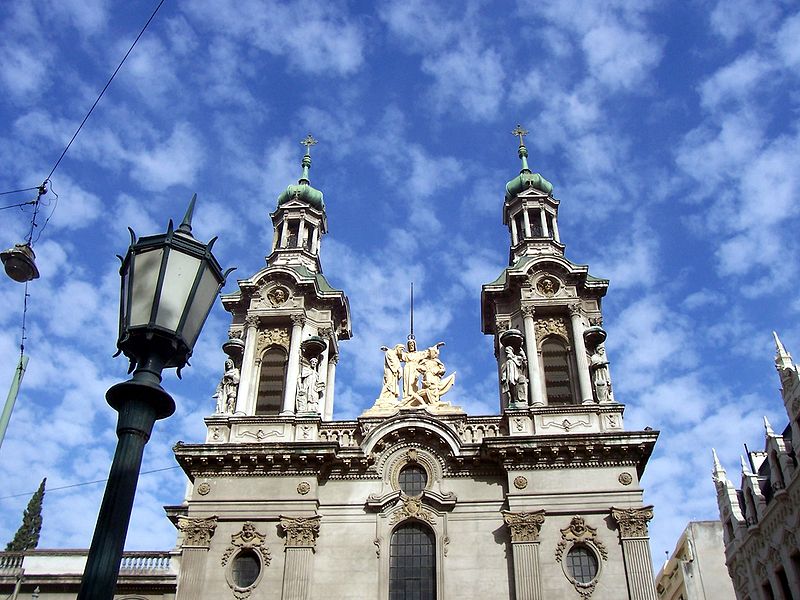 BasFachada de la Basílica de San Francisco en Buenos Aires