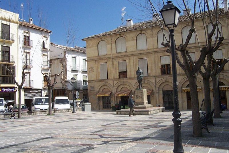 Plaza del Ayuntamiento de Alcalá la Real en Jaén.