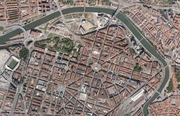 El ensanche de Bilbao junto a la ría del Nervión es uno de los más característicos de las ciudades españolas del siglo XIX y principios del XX. 