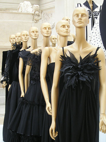 Trajes diseñados por Valentino