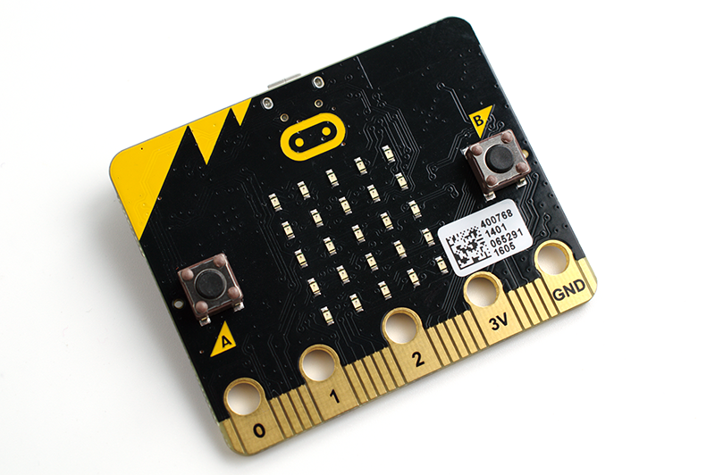 Imagen de la placa microcontroladora micro:bit
