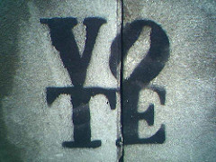 Grafiti con el texto "Vote"