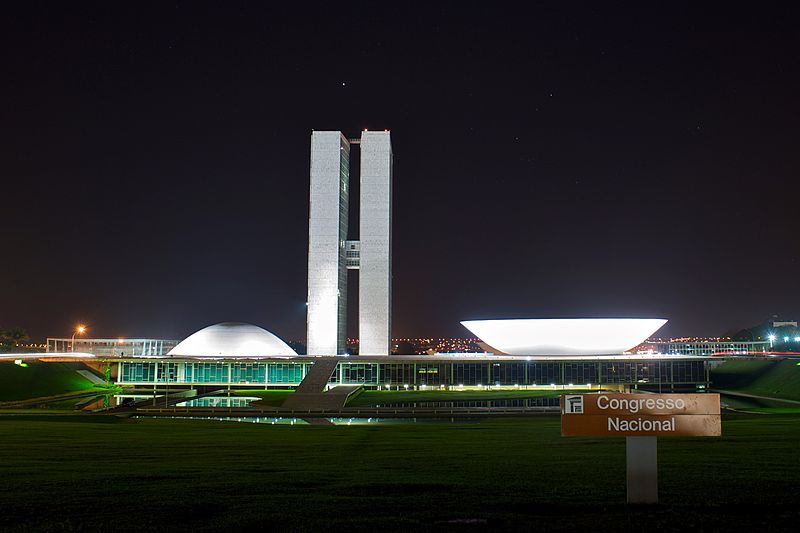 Oscar Niemeyer. Edificio del Congreso de Brasil. Brasilia