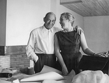 Fotografía de Alvar Aalto con su esposa