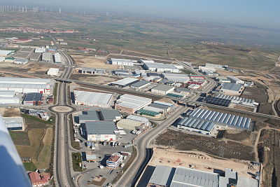 Las instituciones públicas favorecen la creación de polígonos industriales en espacios rurales. Polígono Industrial de Villalonquejar de Burgos