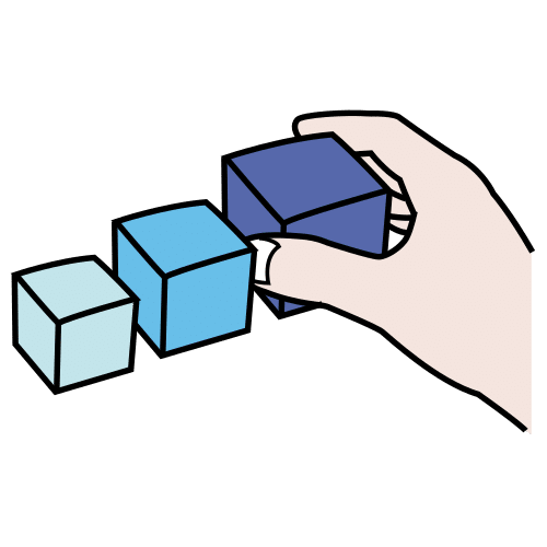 Imagen donde se ve una mano ordenando tres cubos de tamaños diferentes.