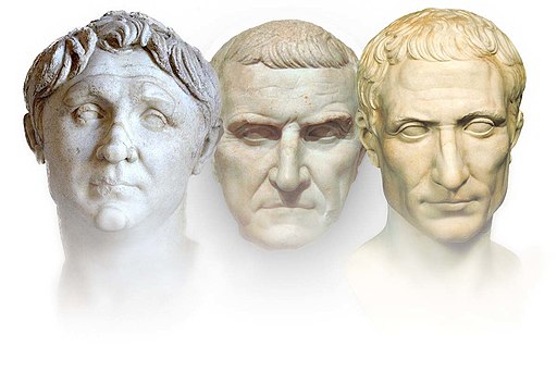 bustos de Pompeyo (Museo Arqueológico de Venecia); M. Licinio Craso (Museo del Louvre); Julio César (Museo Pio Clementino, Vaticano)