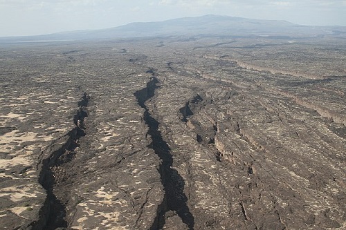 dorsal oceánica y valle del rift