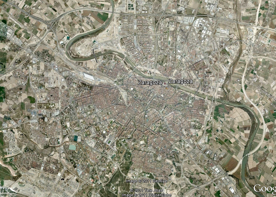 La ortoimagen de la ciudad de Zaragoza muestra un claro ejemplo de crecimiento inorgánico o en forma de "manchas de aceite". 