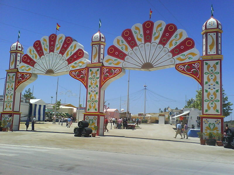 Muestra la portada de una feria