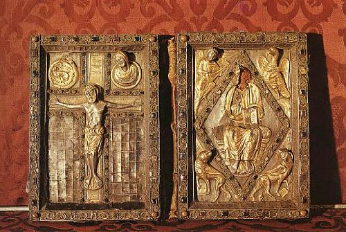 Evangeliario de Roncesvalles. Plata parcialmente dorada. Siglo XIII