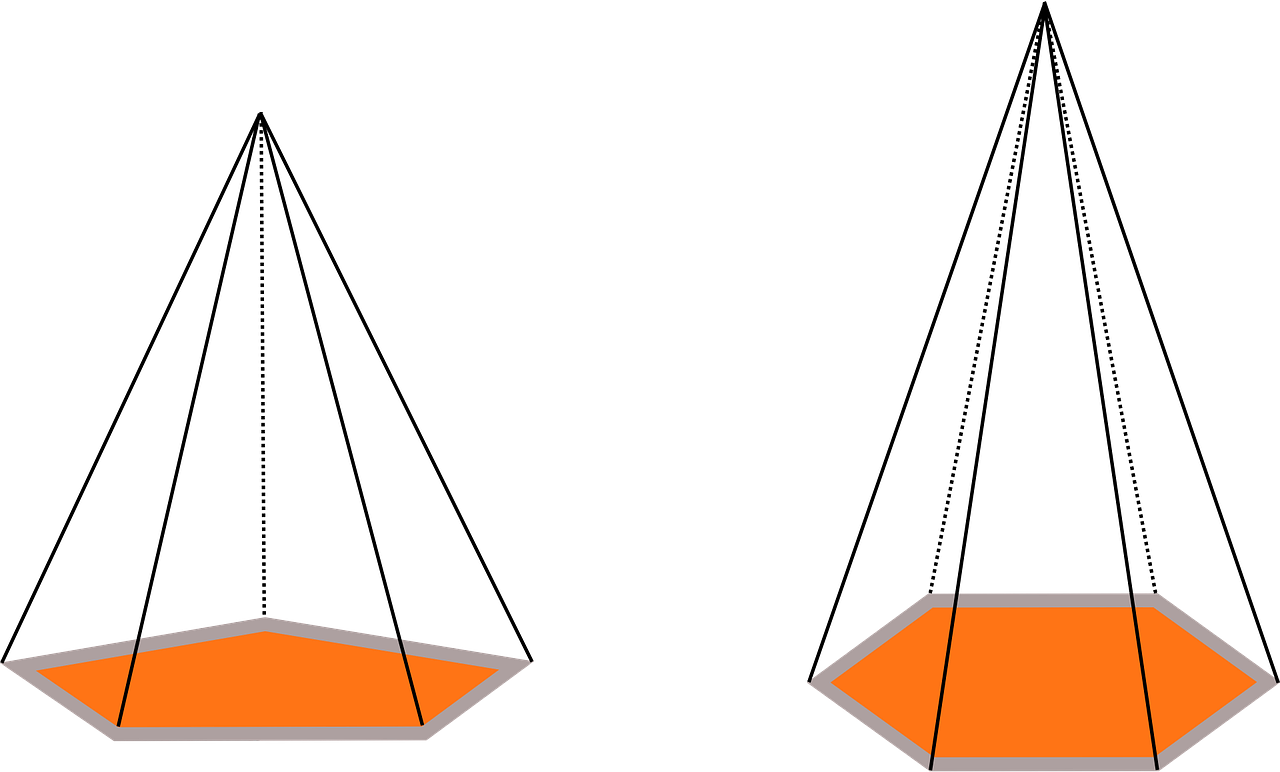 La imagen muestra dos pirámides, en una la base es un pentágono y en la otra la base es un hexágono.