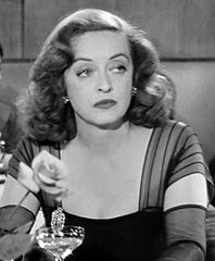 Bette Davis en Eva al desnudo