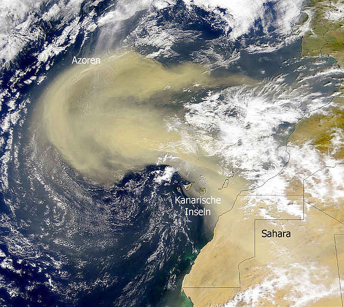 La calima del Sahara sobre las islas Canarias