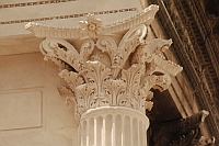 Capitel corintio