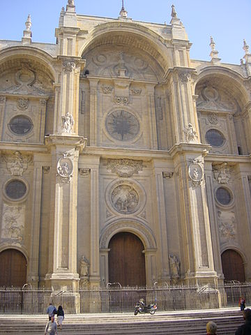 Alonso Cano introdujo muchos elementos barrocos en la reforma de la fachada de la Catedral de Granada