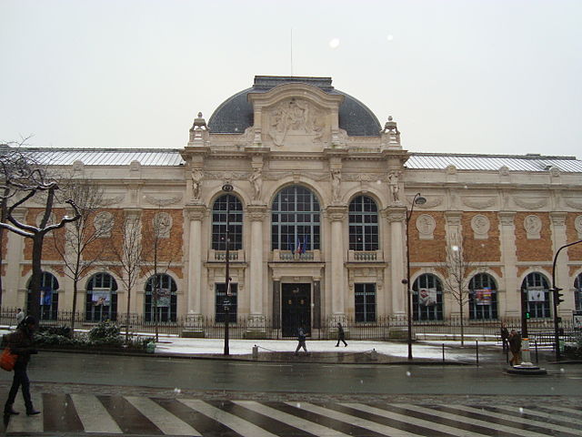 La francesa Manufactura de Gobelinos fue inaugurada en 1662 y se dedicaba a la producción de tapices, alfombras y otros textiles
