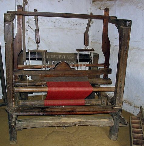 Dispositivo para tejer similar a los que tenían los campesinos en sus casas