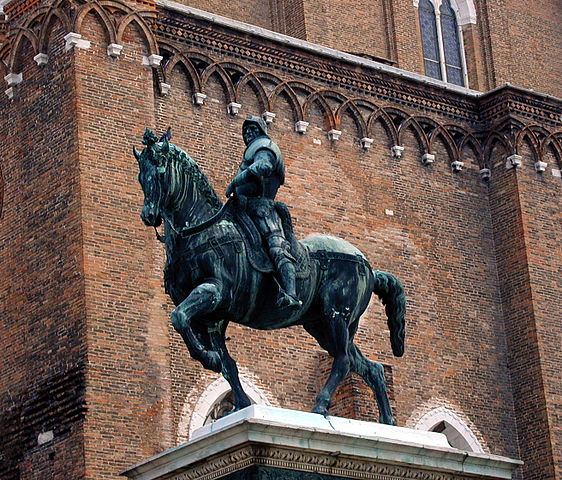 Monumento al Condottiero Colleoni, célebre escultura de Verrochio