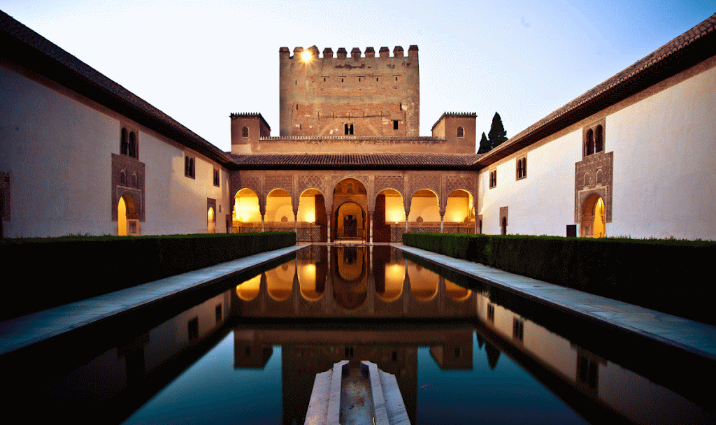 Gif con imágenes de la Alhambra de Granada