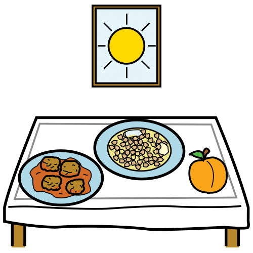 La imagen muestra una mesa con dos platos de comida y una fruta