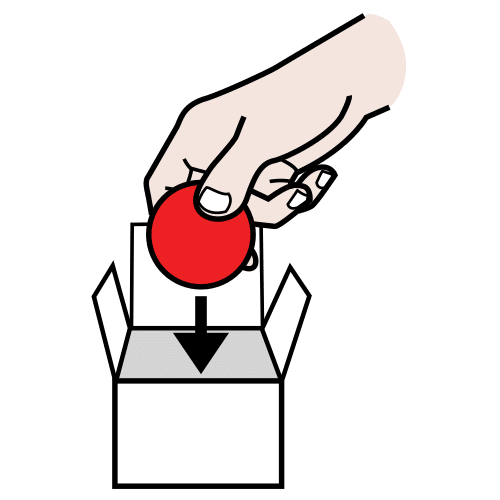 Imagen donde aparece una mano que está metiendo una pelota roja en una caja. 