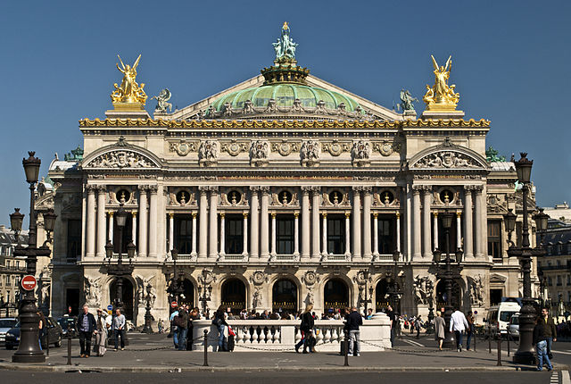 Fachada de la Ópera de París