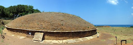 Túmulo, Populonia.