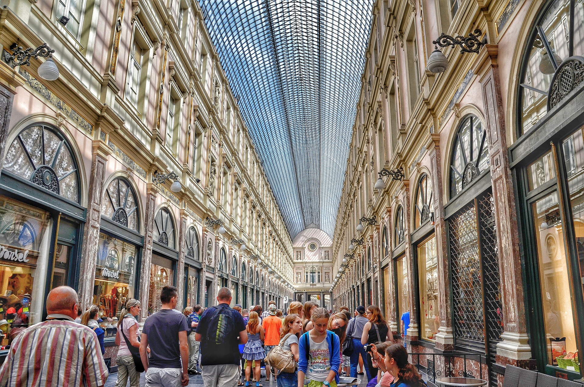 Shopping mall