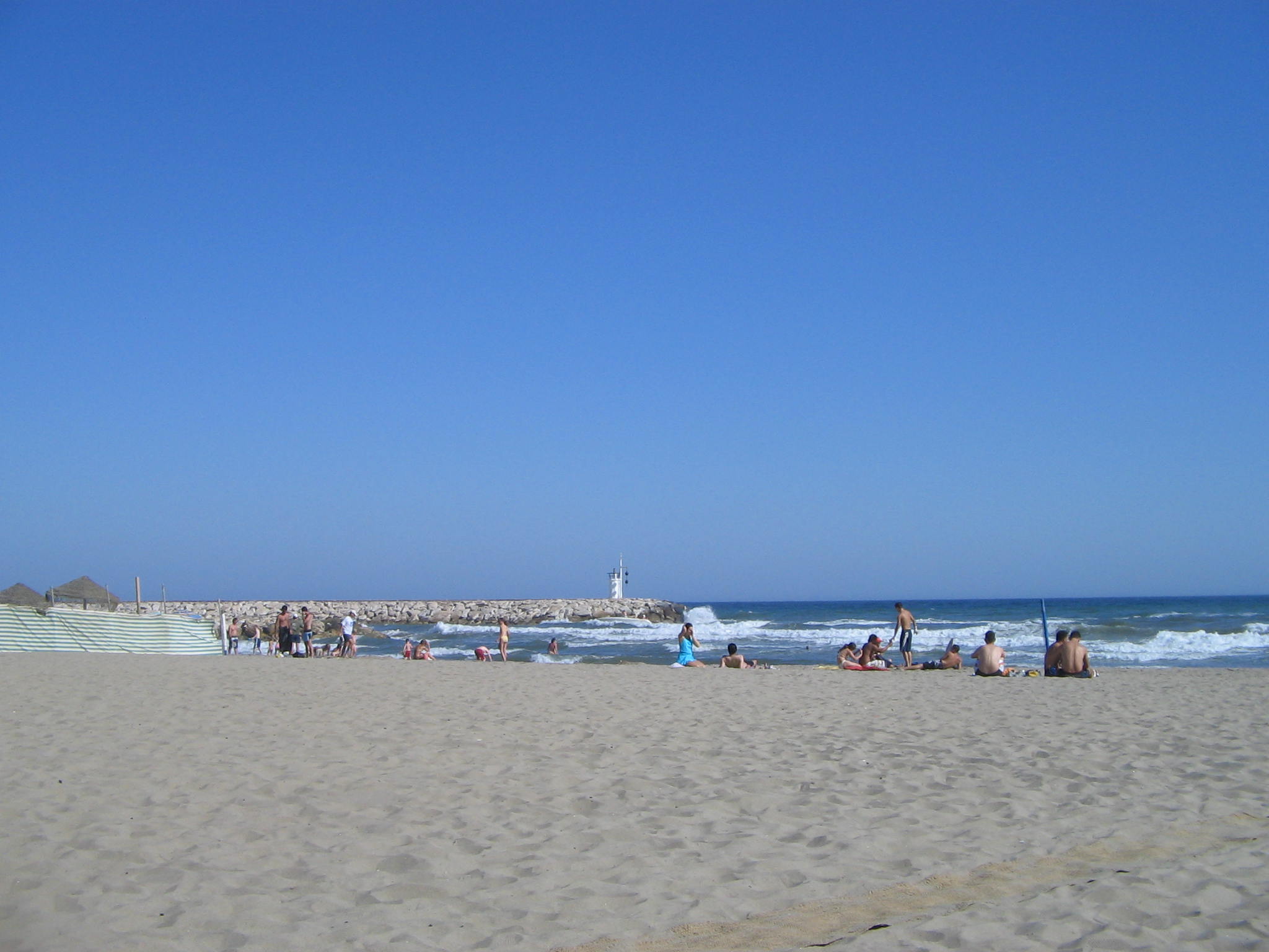 Playa de Cabopino en la Costa del Sol (Málaga).