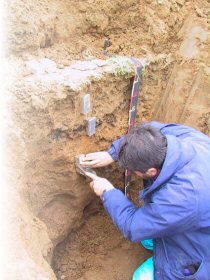 El pedólogo sin embargo lo hace desde una óptica geológica