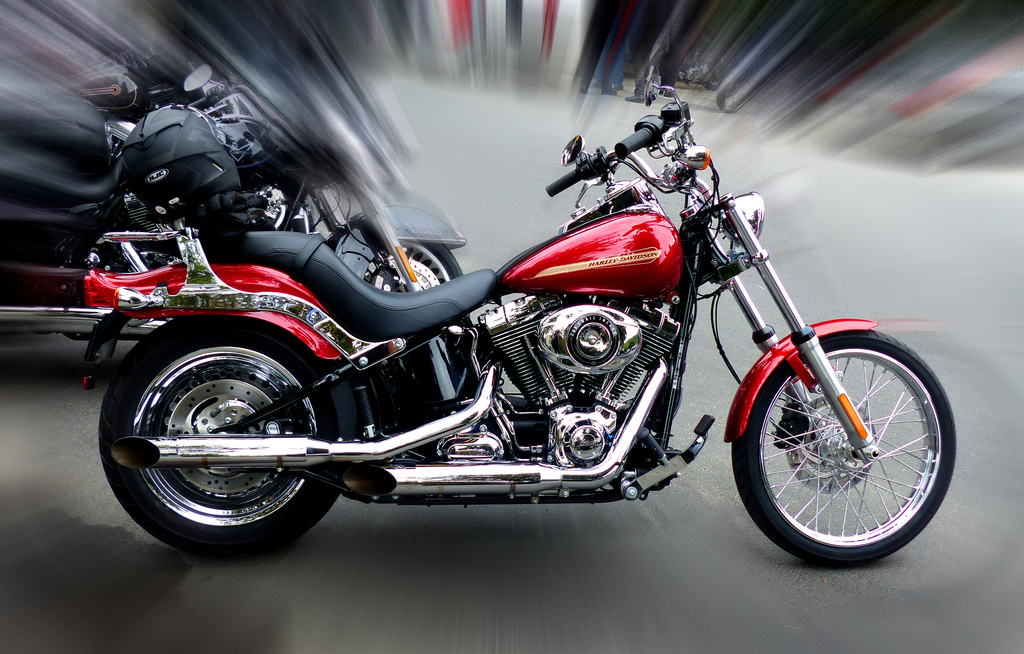 La imagen muestra una motocicleta