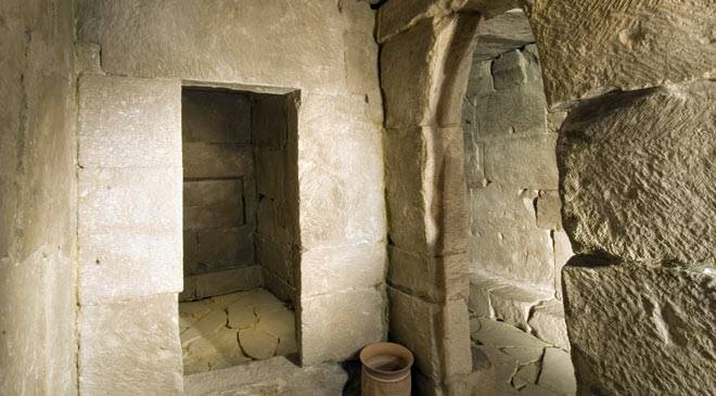 Interior de la Cámara sepulcral de Toya. Jaén