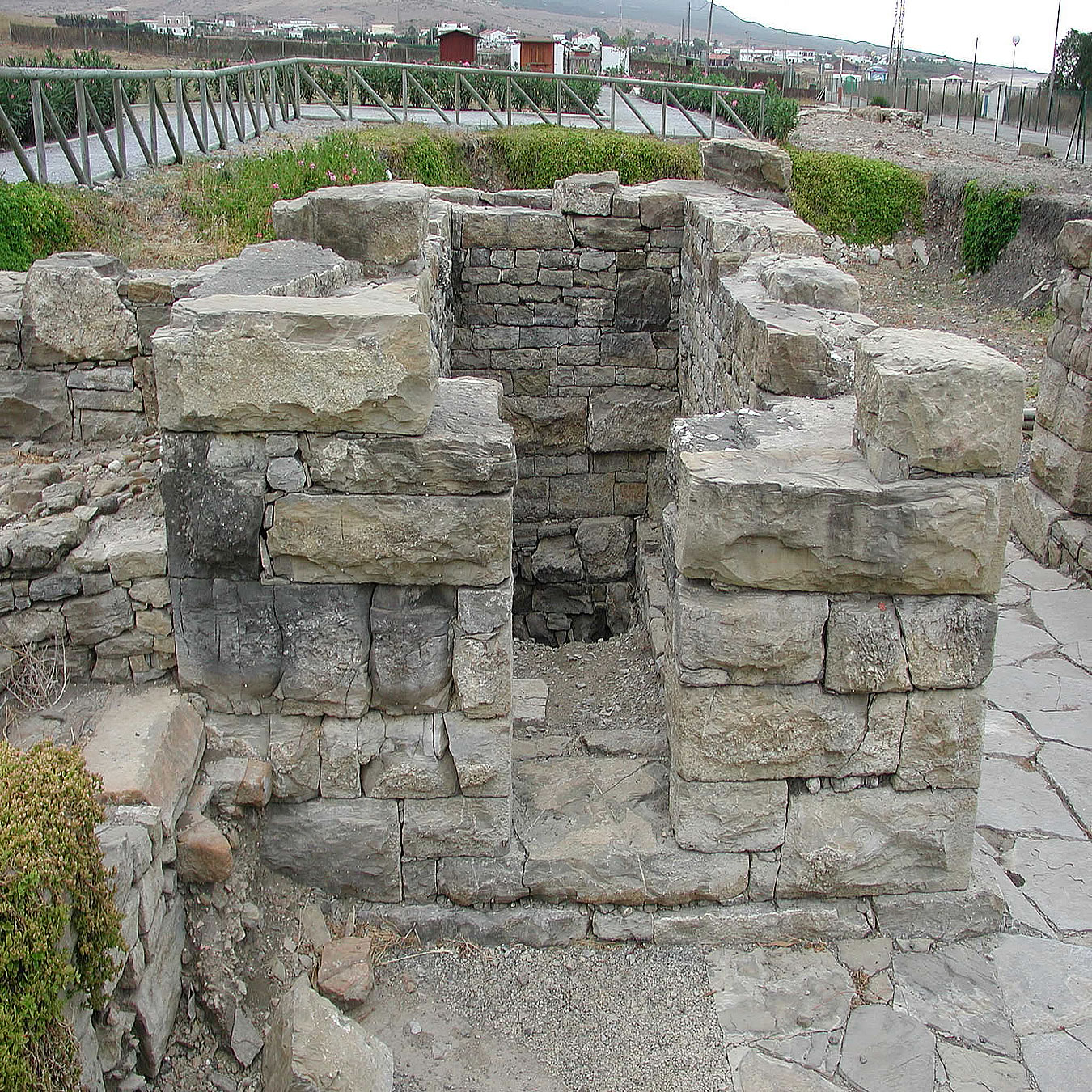 Puerta este de la muralla de Baelo Claudia