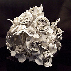 Centro de flores de porcelana
