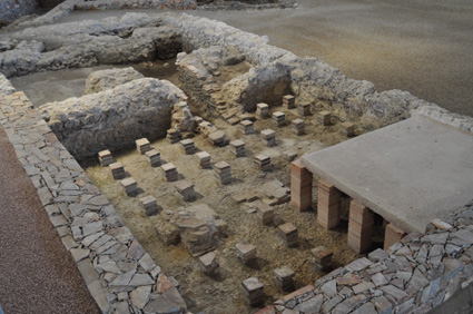 Pilae que sujetaban el suelo en el caldarium