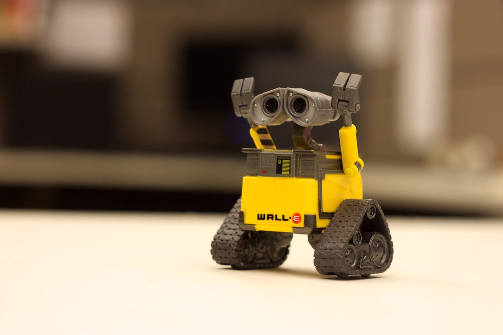Imagen de un robot wall-e de juguete
