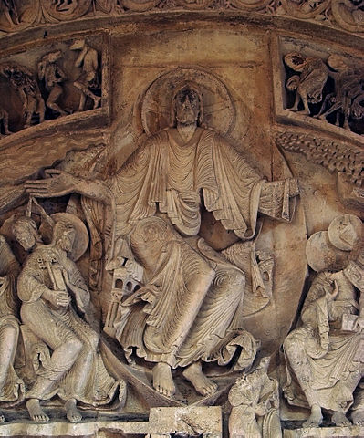 Tímpano con Cristo bendiciente en la Iglesia de Santa María Magdalena de Vézélay
