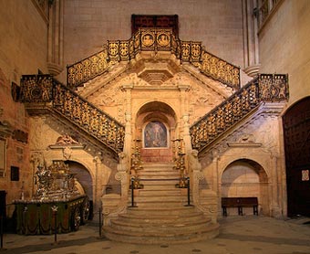 Escalera dorada de la Catedral de Burgos