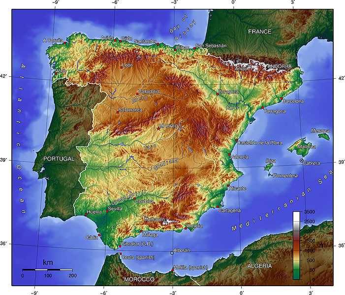 Mapa topográfico de España en el que se pueden observar las curvas batimétricas del relieve submarino. 