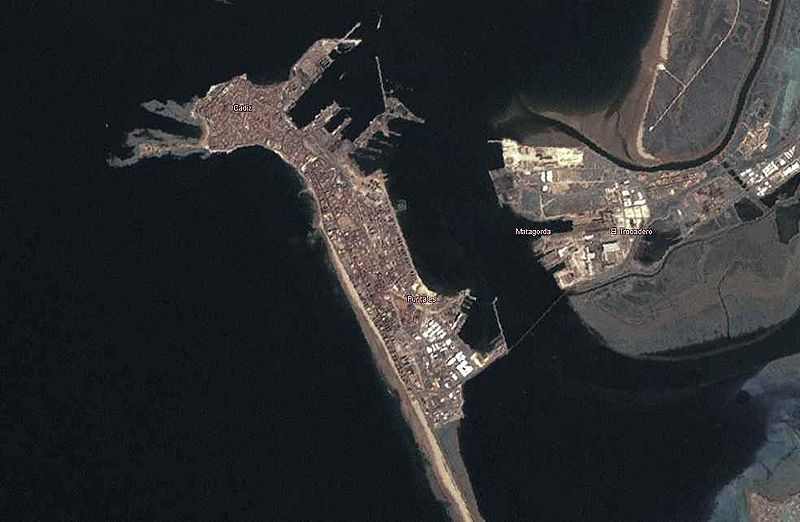  La ciudad de Cádiz se encuentra en un tómbolo o barra de arena que la une con el resto del continente. 