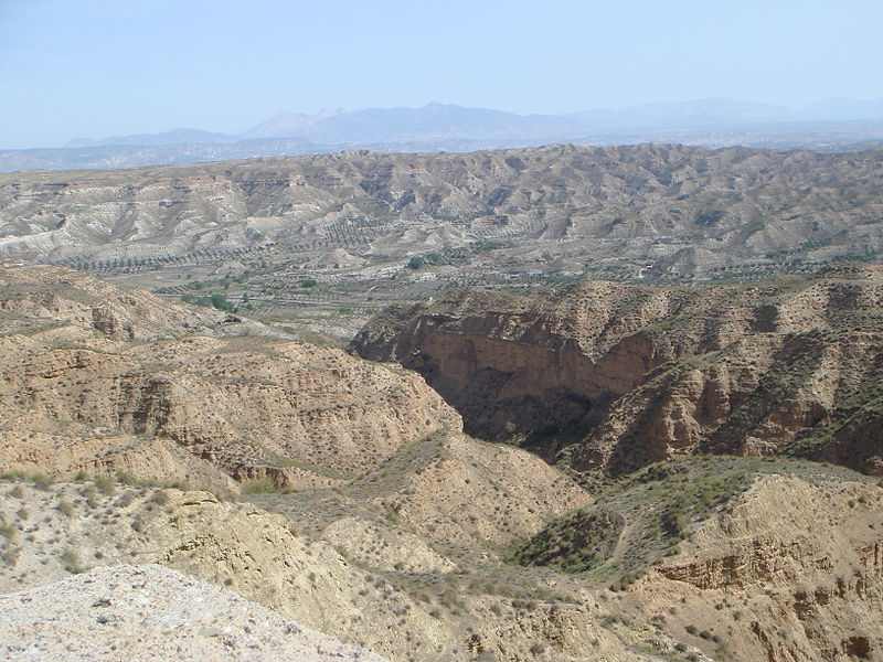 Barranco, Cárcavas o Bad Lands en la hoya de Guadix. 