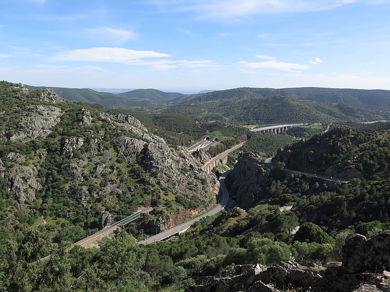 Vista general del parque de Despeñaperros, vista hacia Andalucía.