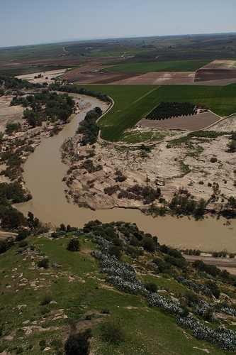  La vega del Guadalquivir a su paso por Almodovar del Río en Córdoba. 