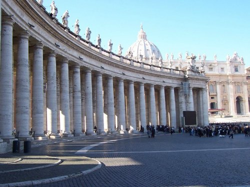  La Columnata de Bernini en la Plaza de San Pedro del Vaticano