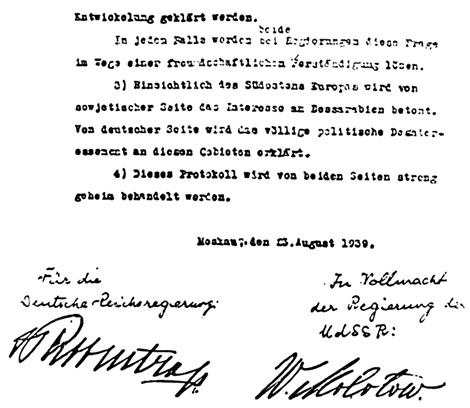 Firmas de Ribbentrop y Molotov en las cláusulas secretas del Pacto de no agresión