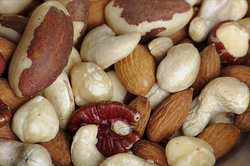 La imagen muestra frutos secos.
