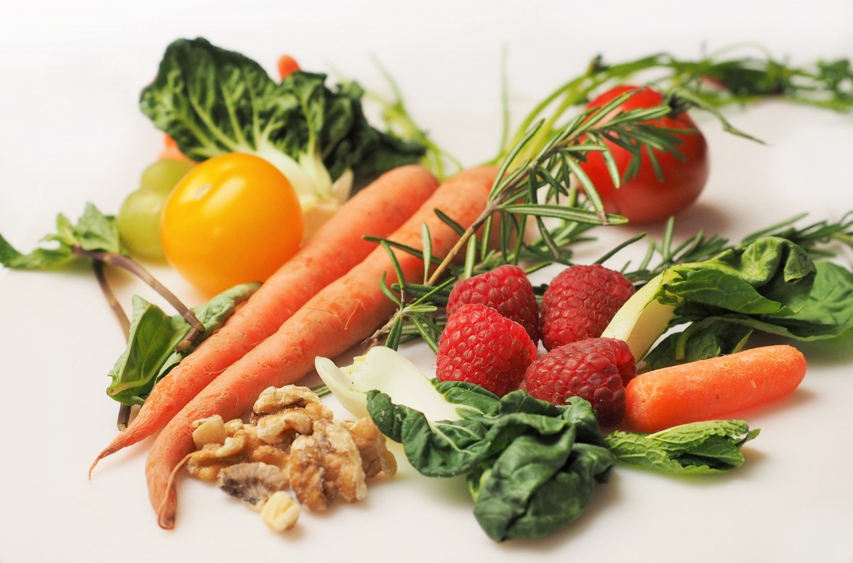  La imagen muestra comida saludable.