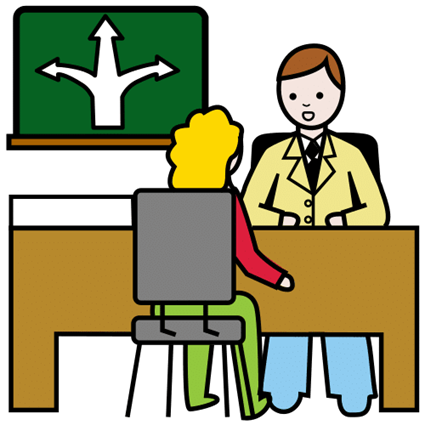 La imagen muestra una persona sentada frente a otra con una mesa de por medio. Arriba a la izquierda aparece una pizarra con tres flechas.